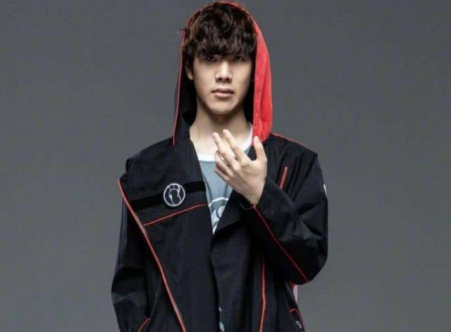 大家都在努 大家都在努