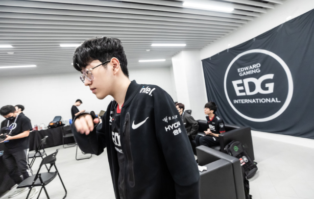 以毒品寻求 以毒品寻求